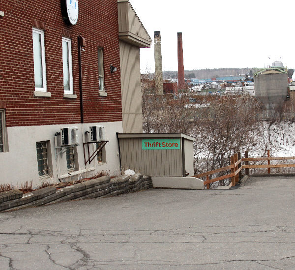 entrance of the Thrift Store Edmundston 